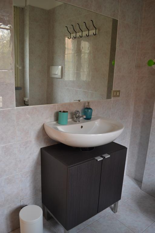 White & Grey House Appartamento